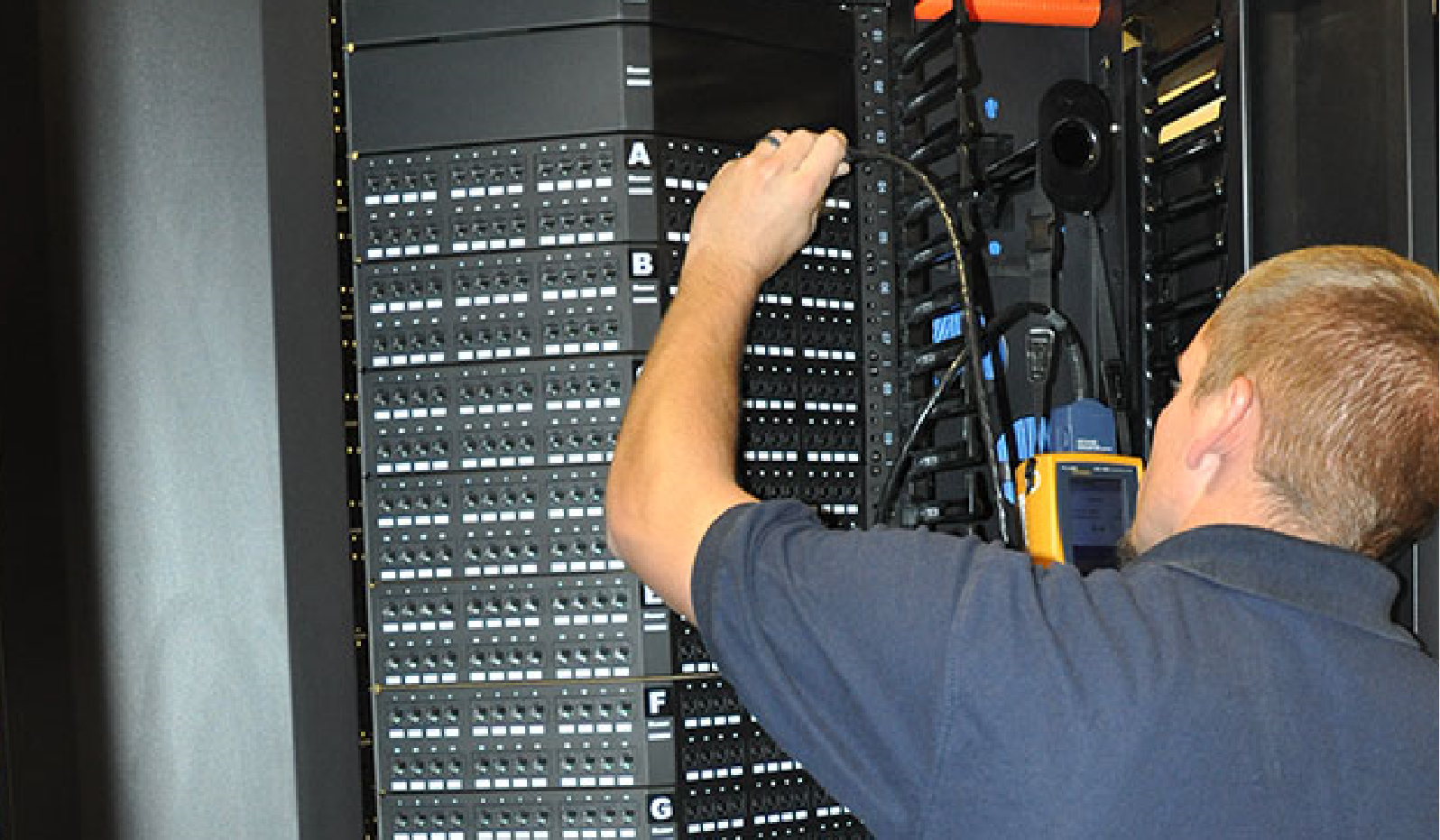 network_cable_installation network rack for structured cabling design